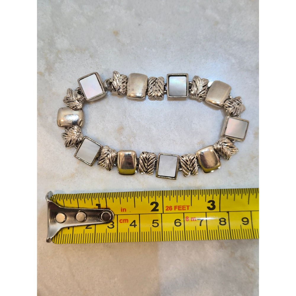 Premier Designs Retired Mother of Pearl Leaf Link Bracelet 8in Silver Tone Mag